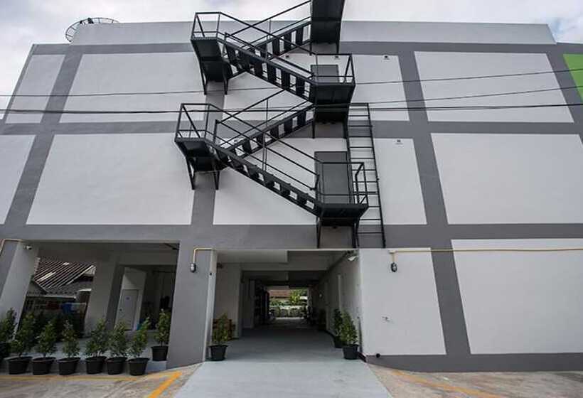 هتل The Season Airport Udonthani