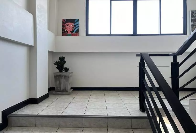 ホテル The Season Airport Udonthani