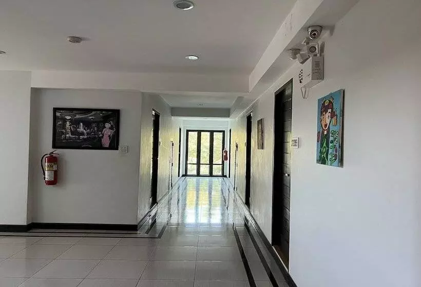 ホテル The Season Airport Udonthani