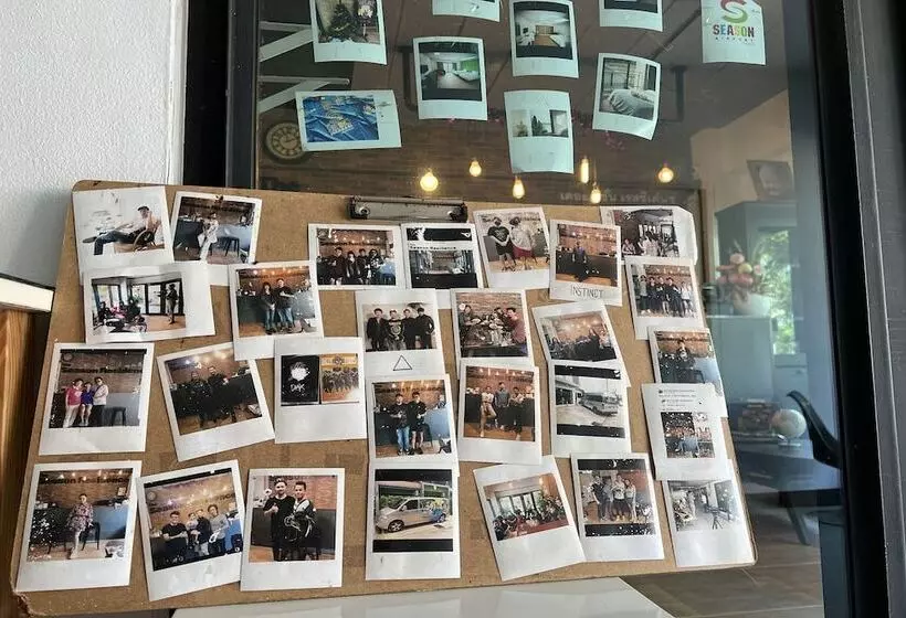 ホテル The Season Airport Udonthani