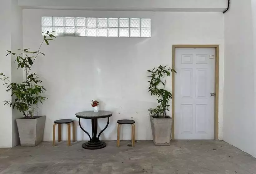 ホテル The Season Airport Udonthani