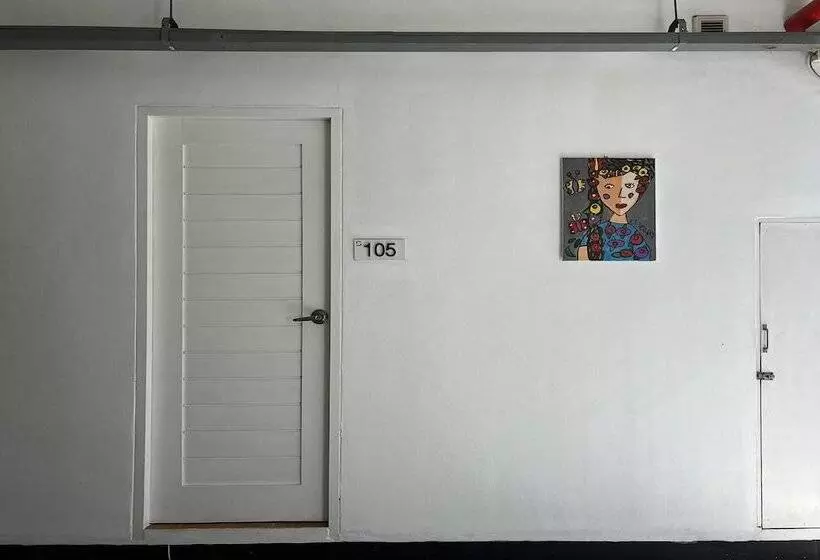 ホテル The Season Airport Udonthani