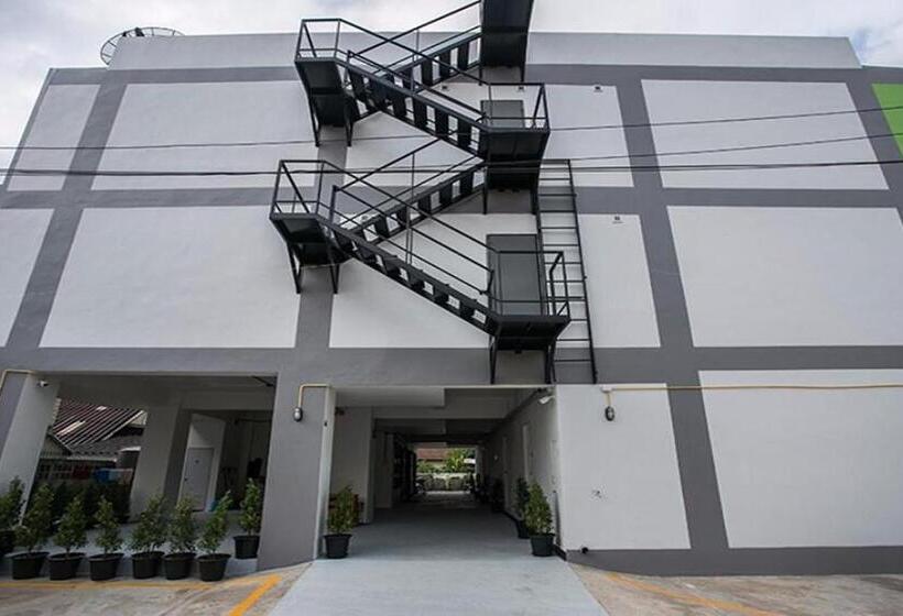 هتل The Season Airport Udonthani