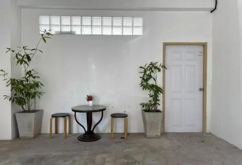 ホテル The Season Airport Udonthani