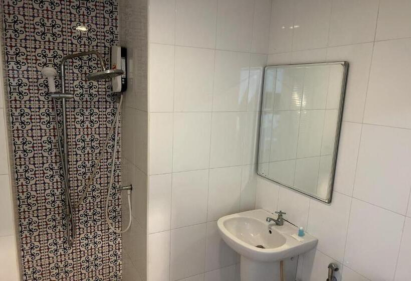 هتل The Season Airport Udonthani