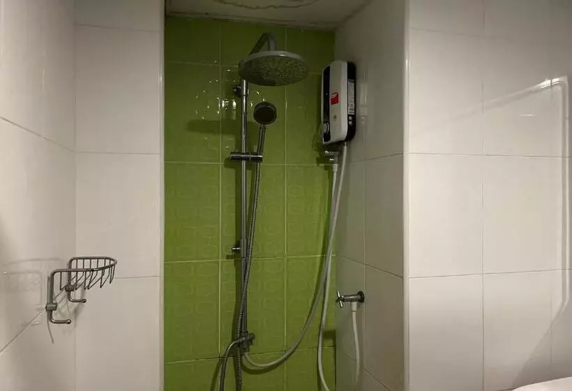 ホテル The Season Airport Udonthani