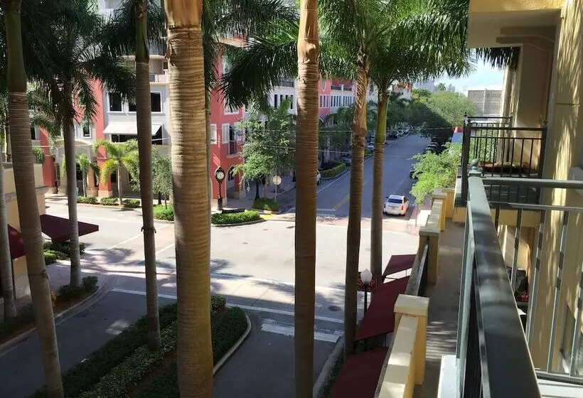 Lyx Suites At Merrick Park In Coral Gables