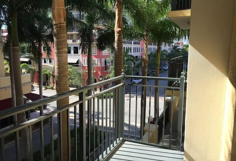 Lyx Suites At Merrick Park In Coral Gables