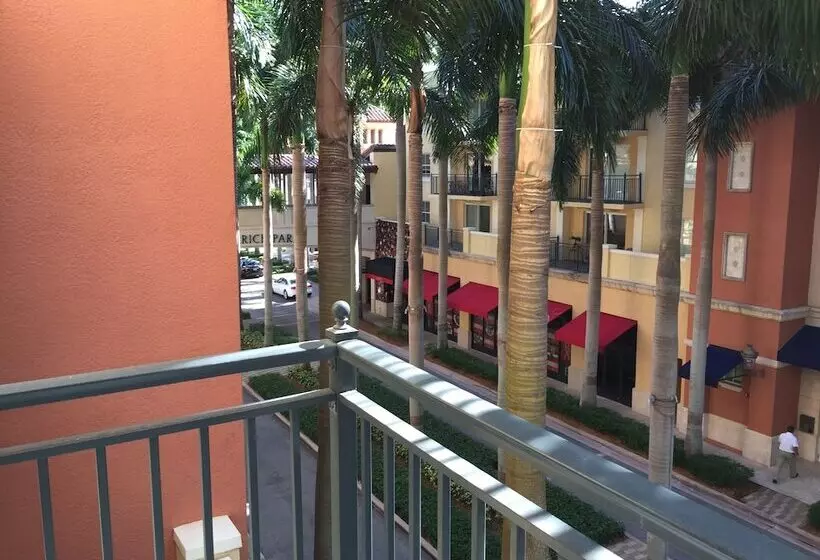 Lyx Suites At Merrick Park In Coral Gables
