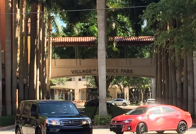 Lyx Suites At Merrick Park In Coral Gables