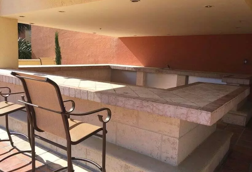 Lyx Suites At Merrick Park In Coral Gables