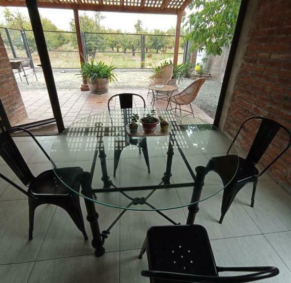 تختخواب و صبحانه Casa Pequen