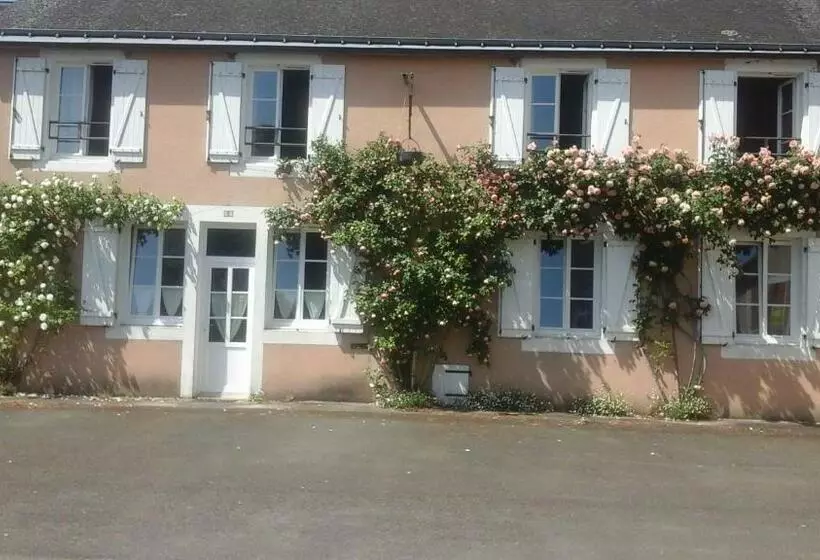 Aamiaismajoitus (B&B) Les Loges Du Chaudron