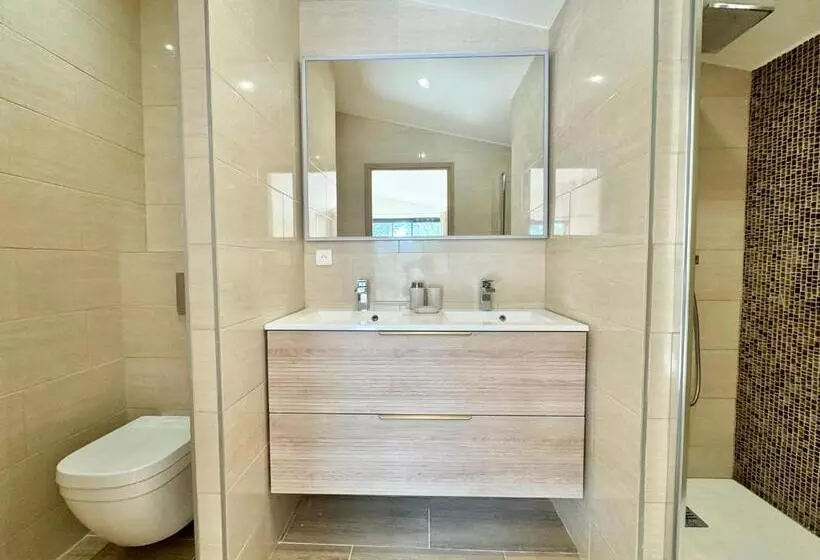 ベッドアンドブレックファースト Villa La Source 83   Room Close To St Tropez