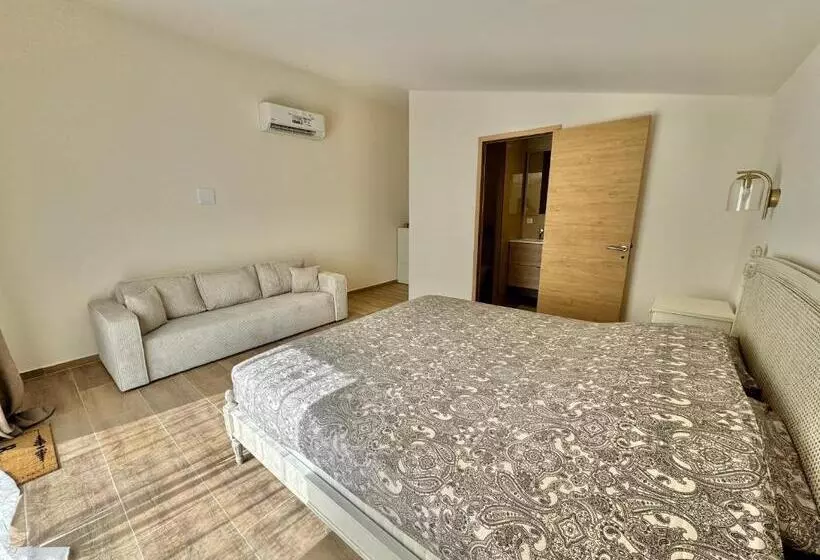 ベッドアンドブレックファースト Villa La Source 83   Room Close To St Tropez