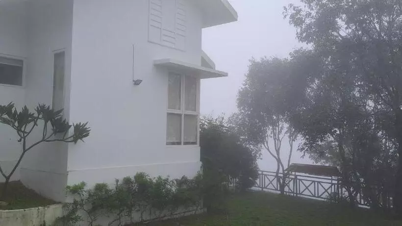 Idam Resort