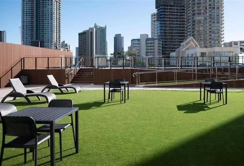 Hotelli Designer Suites   Versace On View