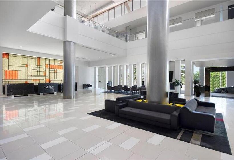 酒店 Designer Suites   Versace On View