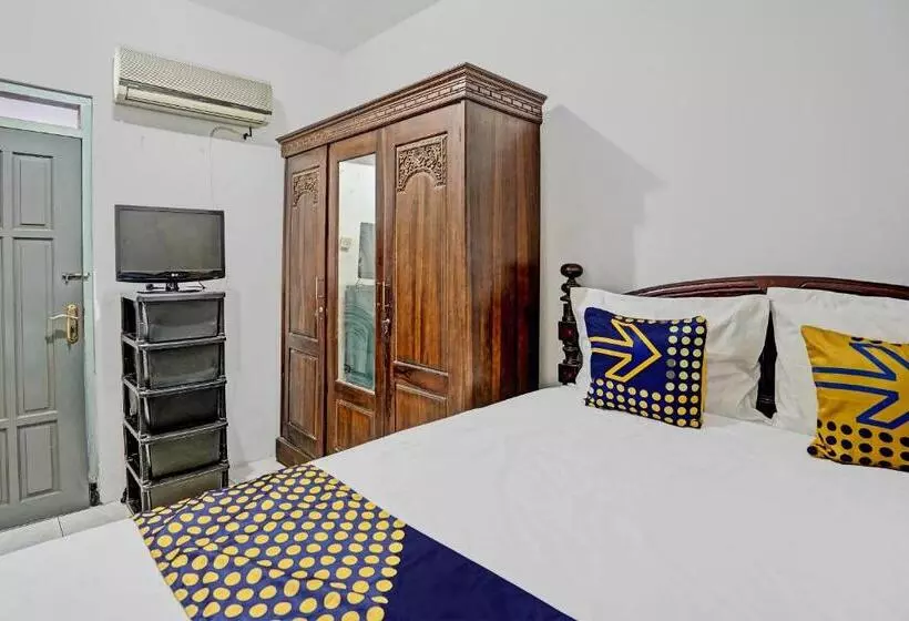 ホテル Spot On 92595 Umi Homestay Syariah