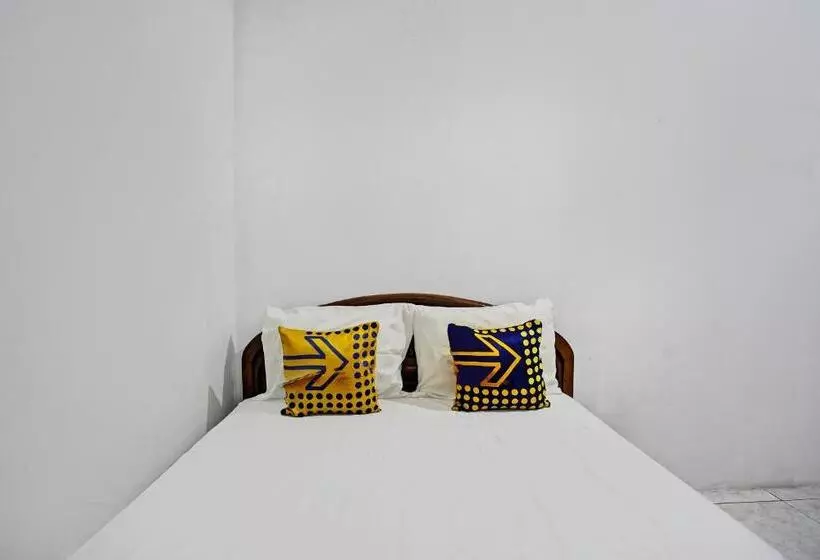 ホテル Spot On 92595 Umi Homestay Syariah