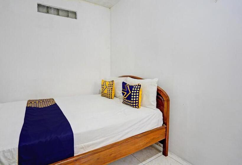 Hotel Spot On 92595 Umi Homestay Syariah