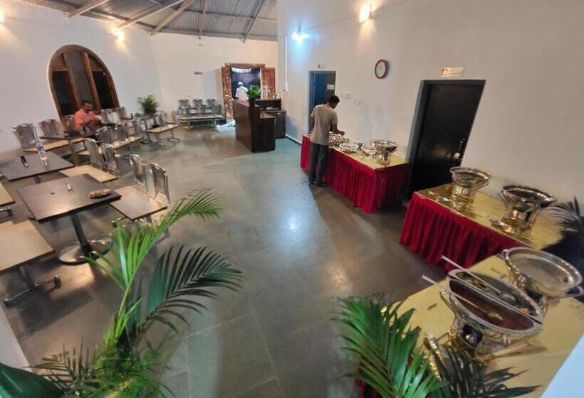 Umbartha Resort Naneghat