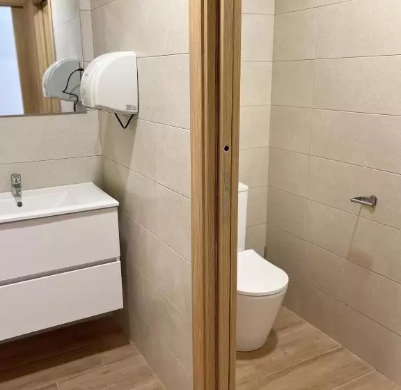 Retkeilymaja O Refuxio Do Náufrago