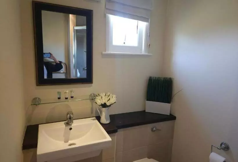 Retkeilymaja The Swan At Compton