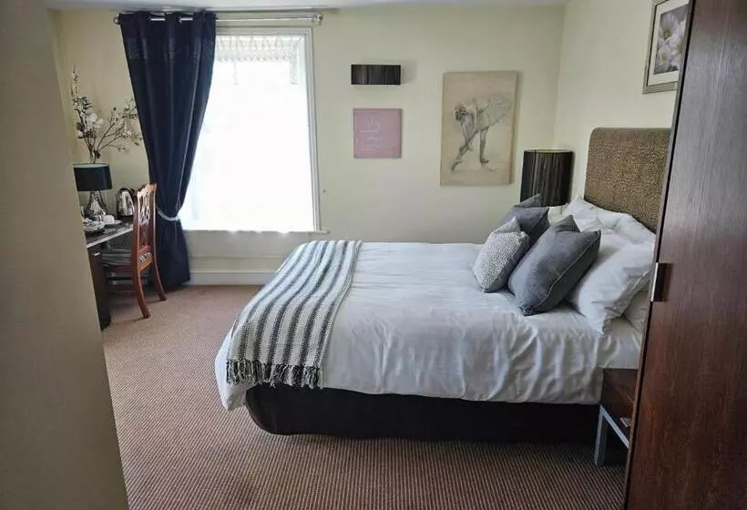 Retkeilymaja The Swan At Compton