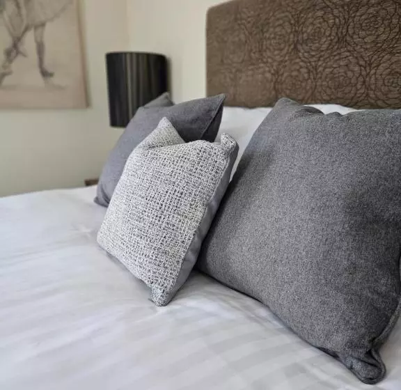 Retkeilymaja The Swan At Compton