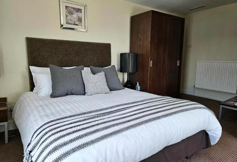 Retkeilymaja The Swan At Compton