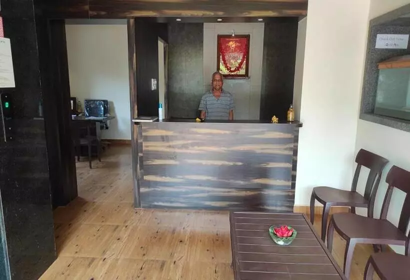 Hotelli Deepak Executive, Ganpatipule