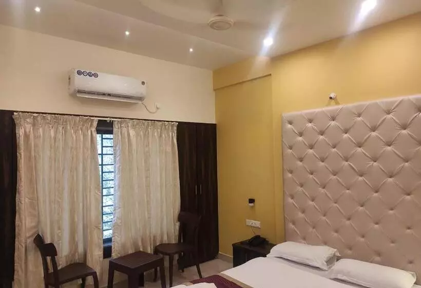 Hotelli Deepak Executive, Ganpatipule