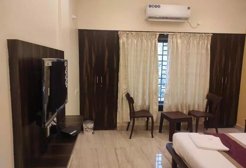 Hotelli Deepak Executive, Ganpatipule