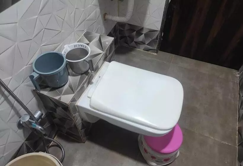 Hotelli Deepak Executive, Ganpatipule