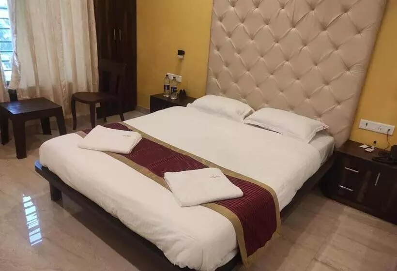 Hotelli Deepak Executive, Ganpatipule