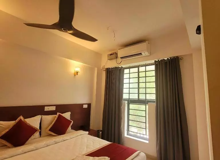 Hotelli Four Squares Inn, Technopark Phase 3