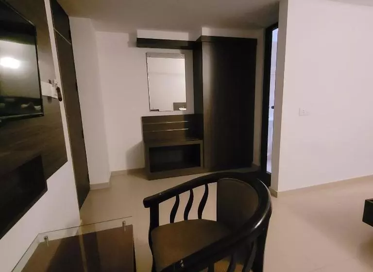 Hotelli Four Squares Inn, Technopark Phase 3