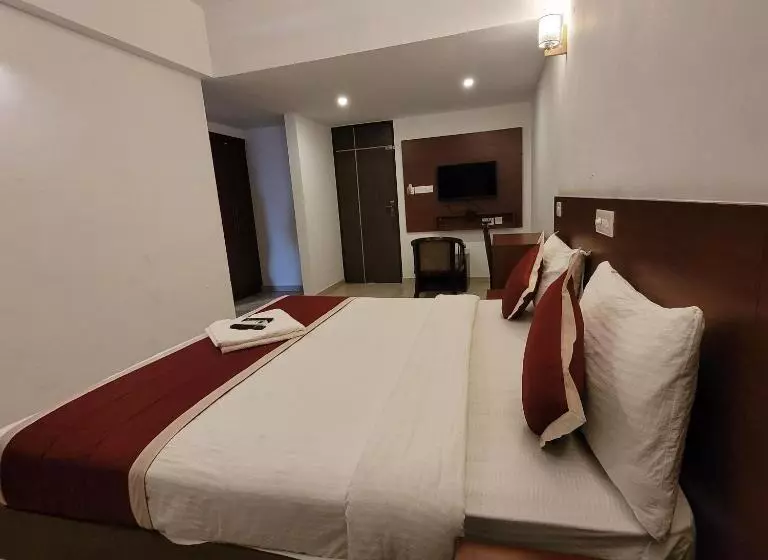 Hotelli Four Squares Inn, Technopark Phase 3