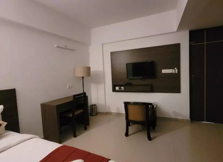 Hotelli Four Squares Inn, Technopark Phase 3