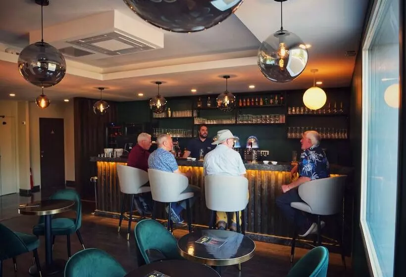 Hotelli Golden Tulip Dieppe Hôtel & Spa