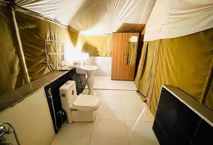 ホテル Jungle Journey  A Lake Resort