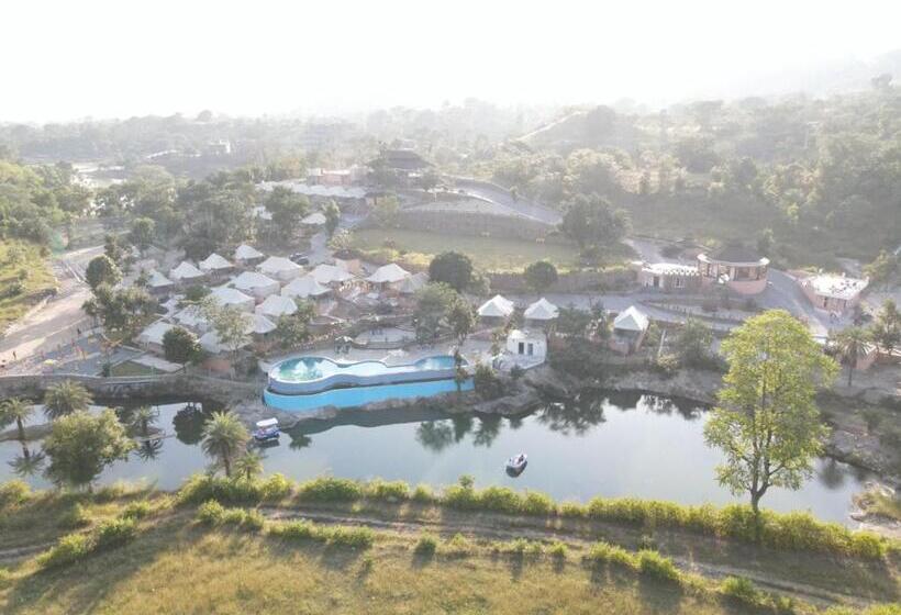 Hotel Jungle Journey A Lake Resort