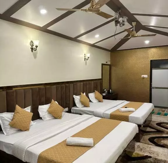 هتل Saanjh Riverside Resort