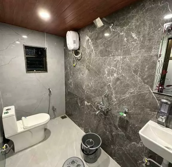 هتل Saanjh Riverside Resort