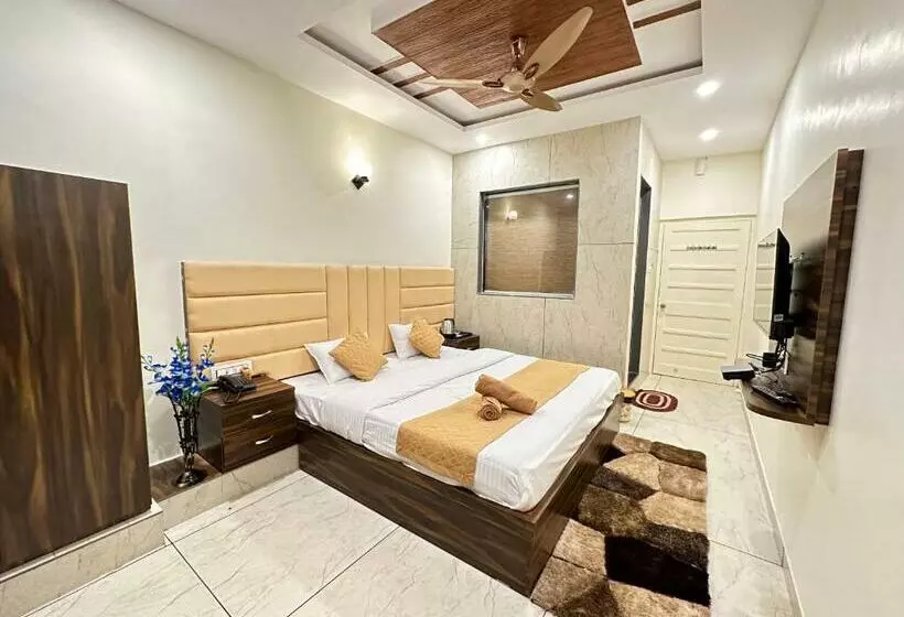 هتل Saanjh Riverside Resort