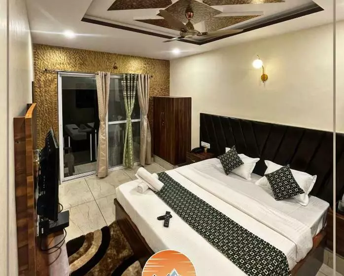 هتل Saanjh Riverside Resort