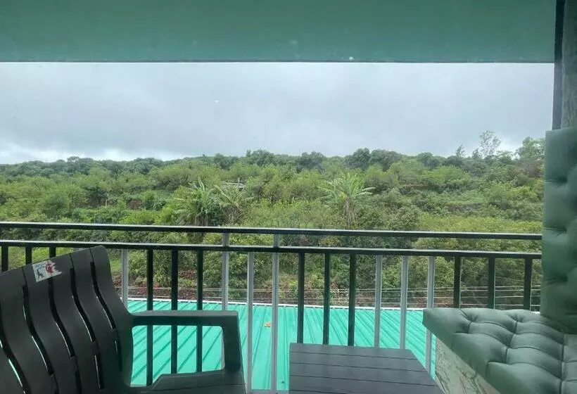 هتل Saanjh Riverside Resort
