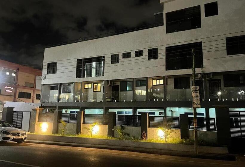 فندق Seven Brothers Apartments