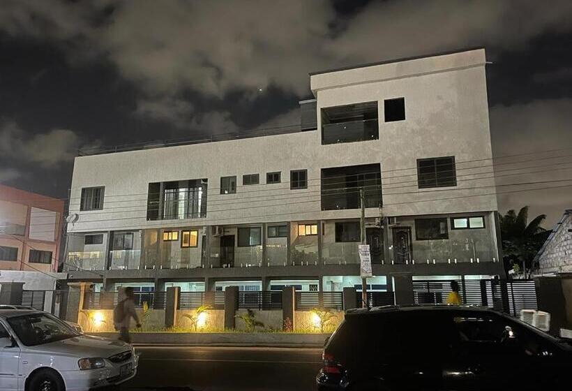 فندق Seven Brothers Apartments